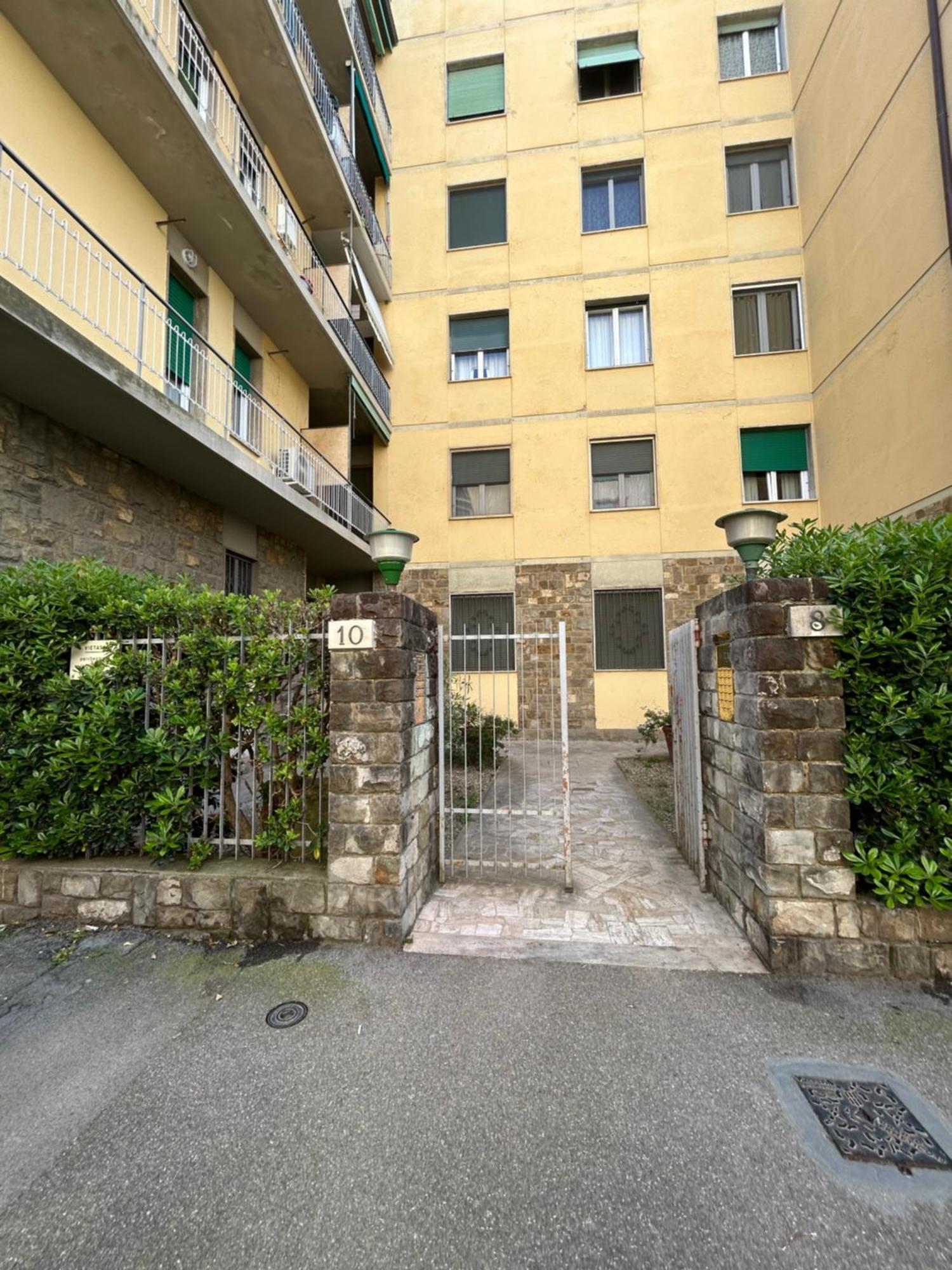 Appartamento Incantevole Con Patio Floransa Dış mekan fotoğraf